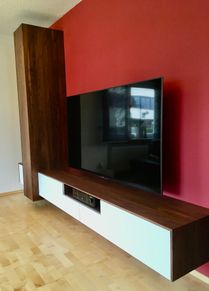 Schreinerei Meroth Wehr - Fernsehschrank Nussbaum 1